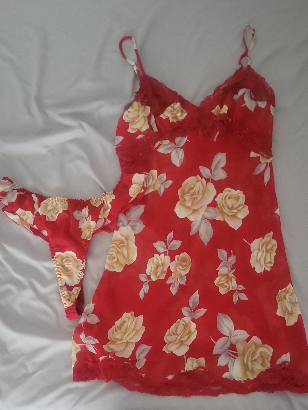 Vintage Victoria's Secret 90's Red Floral Lace-Trim Slip Dress and Thong Set M